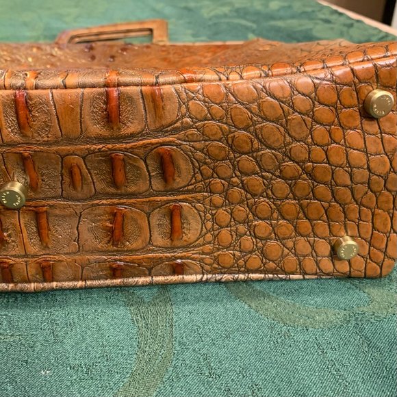 🌺ELLEN TRACY Croc Embossed Handbag (NEVER USED) - Picture 10 of 16